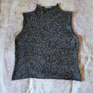 Neiman Marcus cashmere 2-tone gray sleeveless pullover